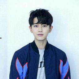 叫伦的明星,闪耀舞台的璀璨之星