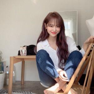 金世正图片,光影交织下的魅力女神